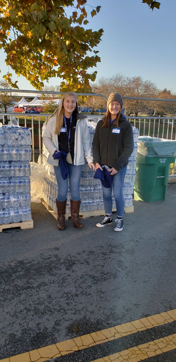 NKYadapp's tweet photo. Great day to volunteer! #richmondmarathon #FINISHLINE #yadapp @NewKentStrong https://t.co/6SxO4R1xhE