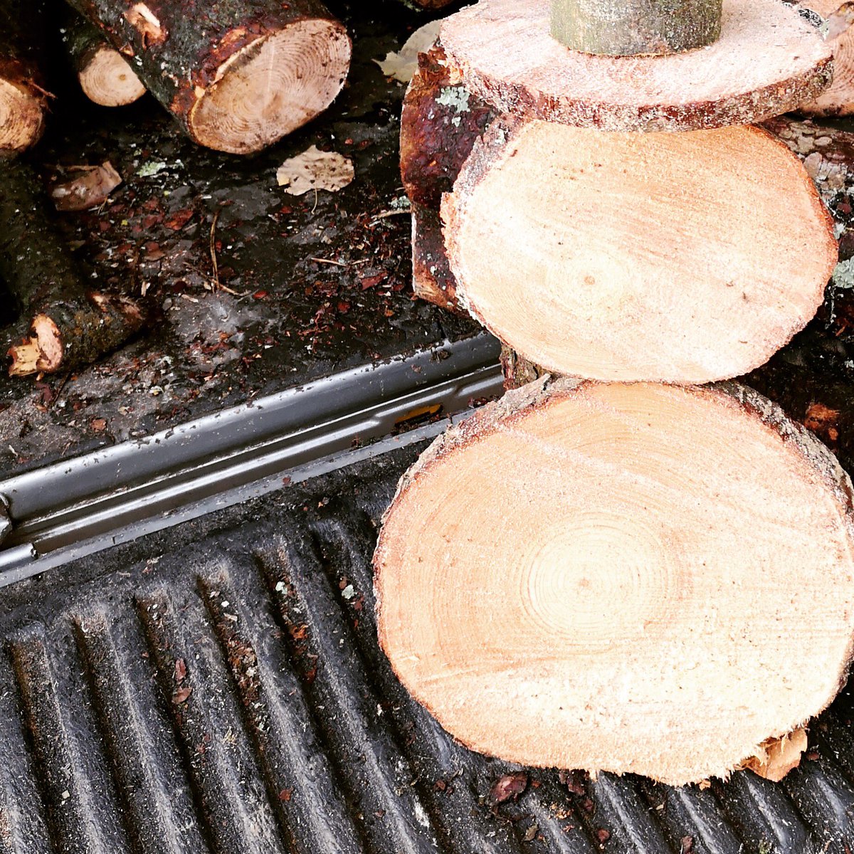 Rustichic17's tweet image. #SnowMan #craftbuzz #DIY #craft #projects #Sustainability #ecofriendly #frostythesnowman #rustichic @dorset_business @artsandcrafts @christmas