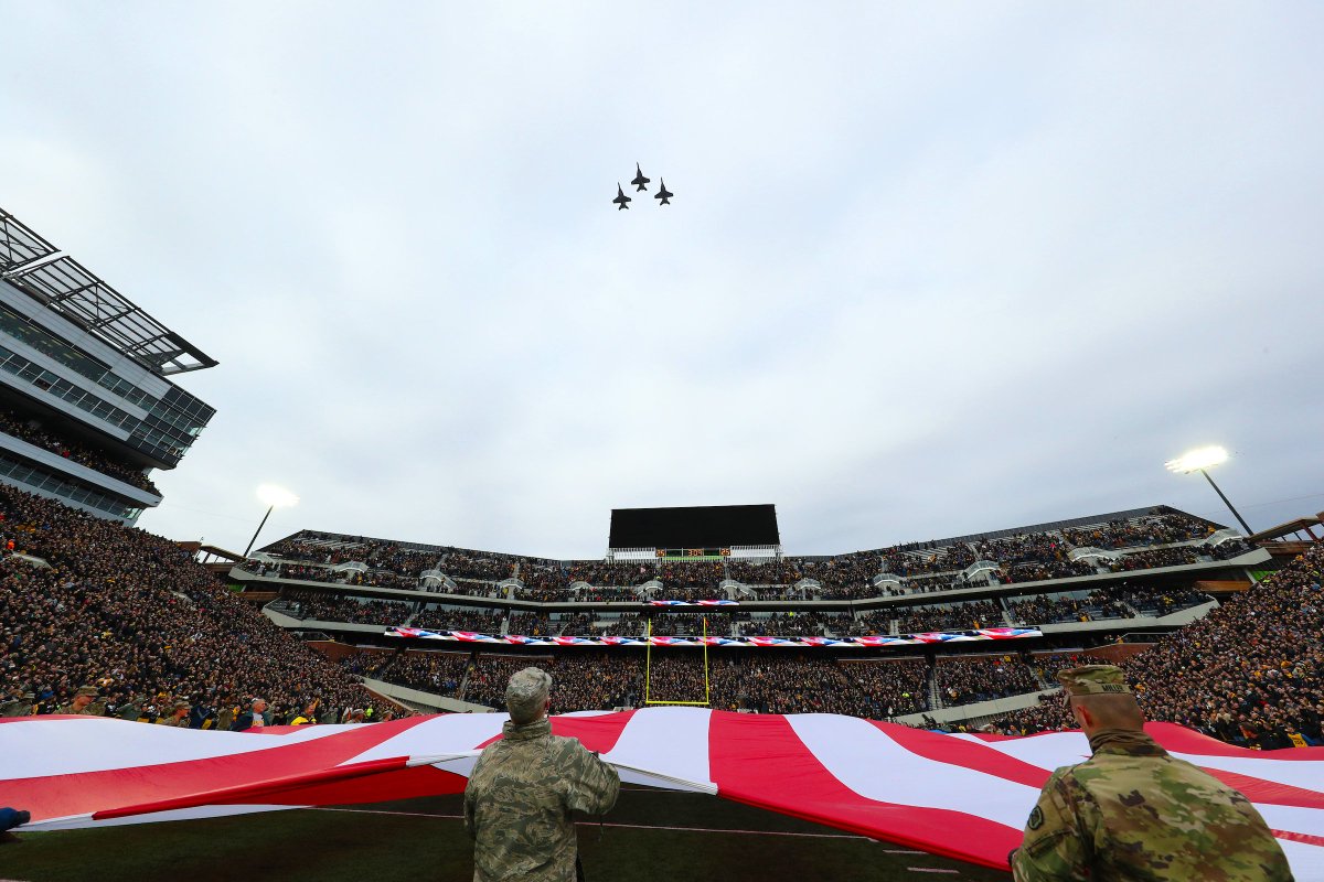 HawkeyeFootball's tweet photo. Hawks Fly. | #Hawkeyes https://t.co/sGKdvLY0AW