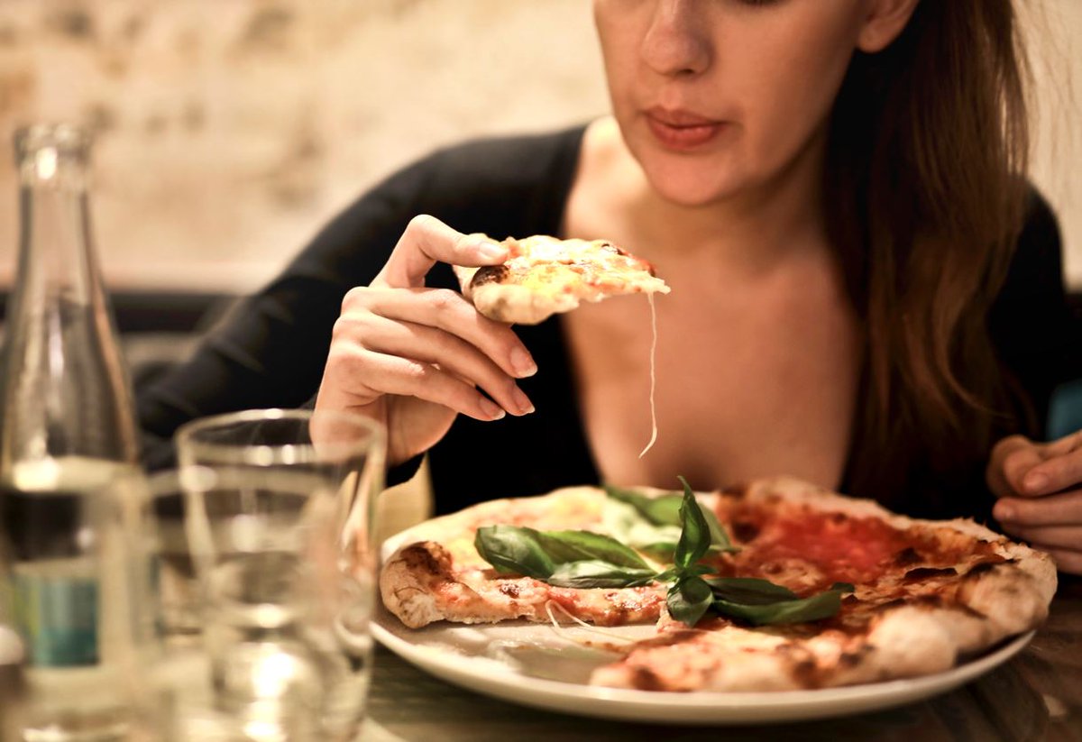 Balancing everything that comes with college life is difficult enough without the stress of accommodating your food allergies. Here are our top three tips for dealing with specialty diets and diet restrictions on campus. bit.ly/2PRyAOK