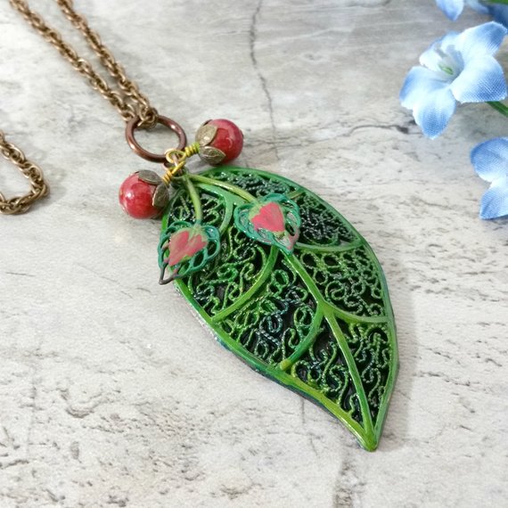 Autumn Necklace, Leaf Jewelry, Holiday Gift #LeafNecklace #LeafJewelry 
$32.00
➤ goo.gl/xrRMaK