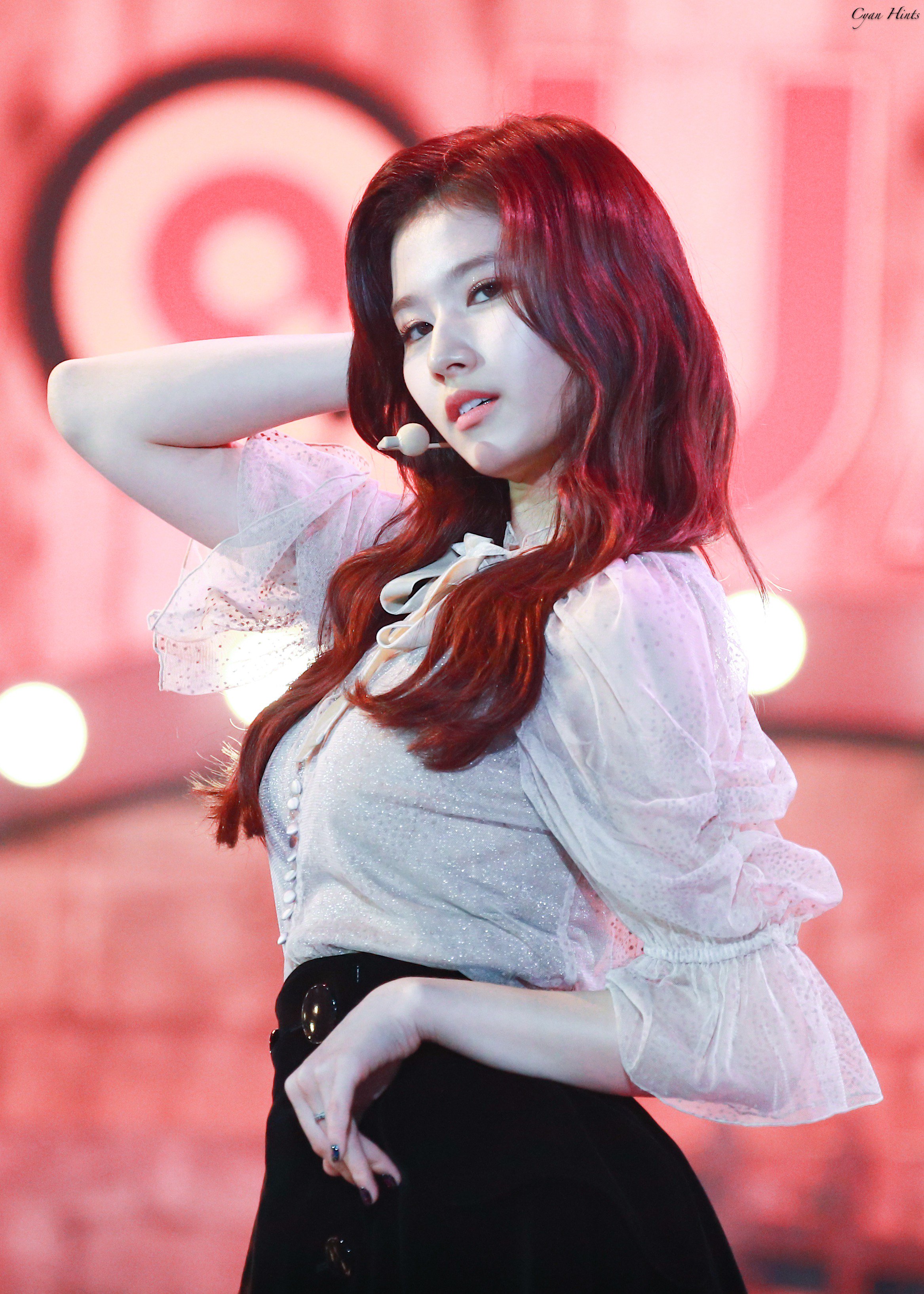 DrqBKrlU0AA-ilI.jpg:orig