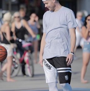 Deuce Brand tweet media