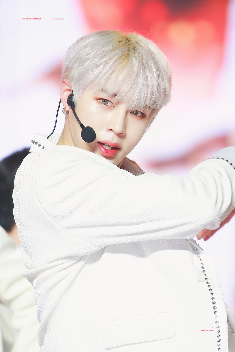 awesomewoon's tweet photo. 하성운 무대 넘 잘해 심장 바사삭..💛

https://t.co/TJ6jNEbbMs
https://t.co/WuvBJMo7pc
https://t.co/AQJ8hPESi4

#MAMAVOTE #wannaone https://t.co/XqfM6ORo0p