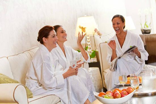 IngloMedSpa's tweet image. What can be better than a spa visit with your besties? 
#weekendmood #spavisit #girlfriends #nyc