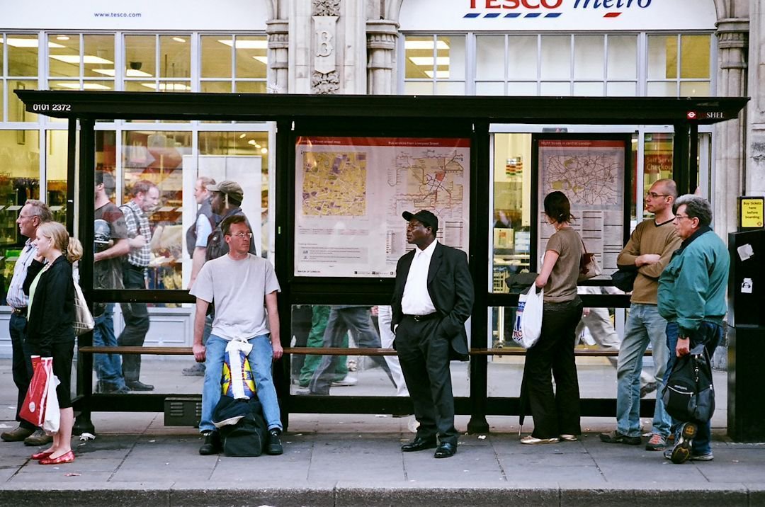 "We visually impaired people have to make almost instantaneous judgements about the people we meet in the street and possibly more importantly, their motives." - a great read from <a href="/TomWoWPR/">Tom Walker Media</a> about an encounter he had at a bus stop buff.ly/2OAqRjY