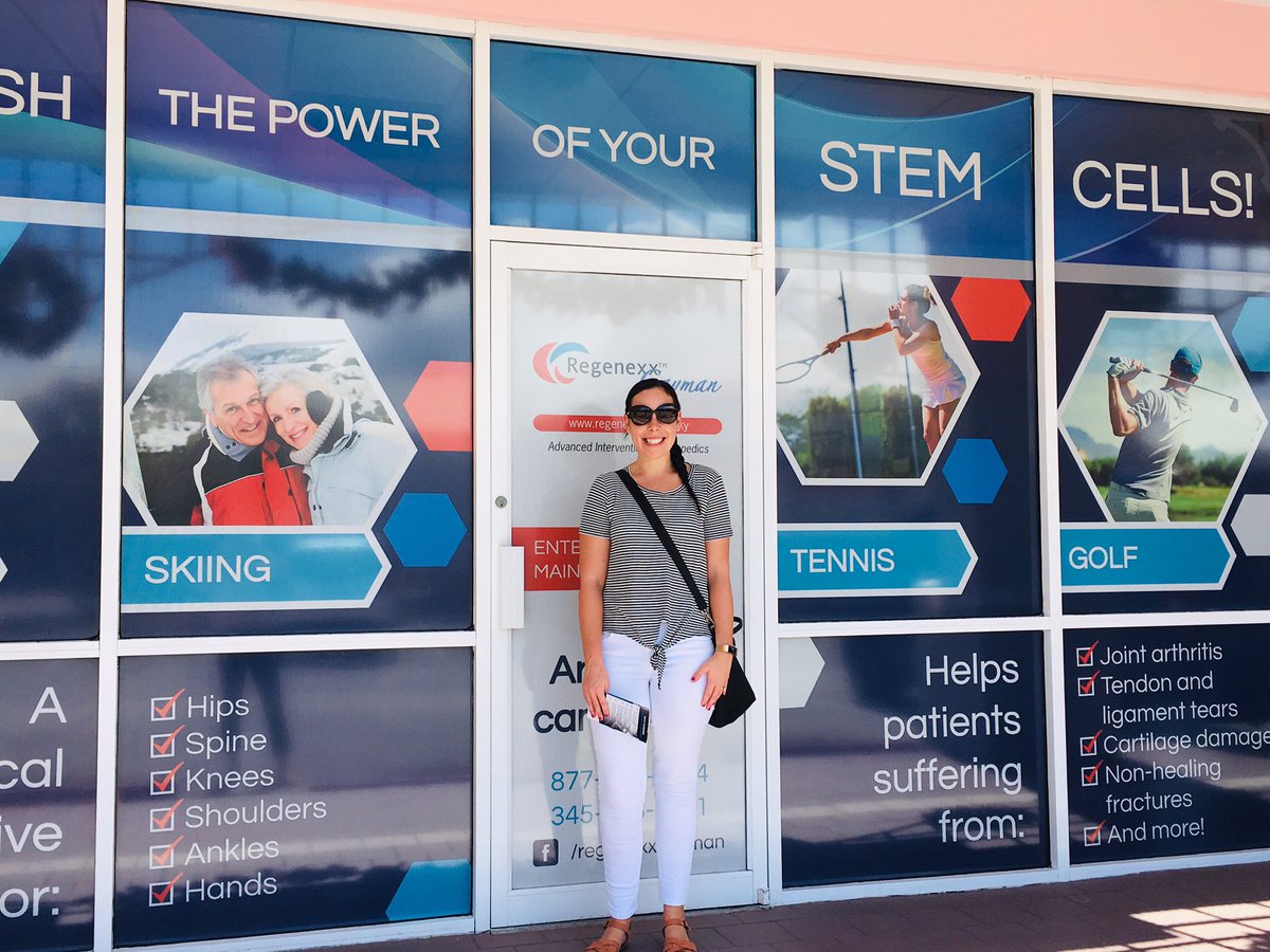 RegenexxCayman's tweet photo. Look who dropped in, Dr. Lindsay Johnston, visiting from Ontario, happily escaping the cold of Bruce County. 😁🏖✈️☀️

#regenexx #visitingdoc #islandlife #vacation #cayman #orthopedics https://t.co/oYq8GkbpzA