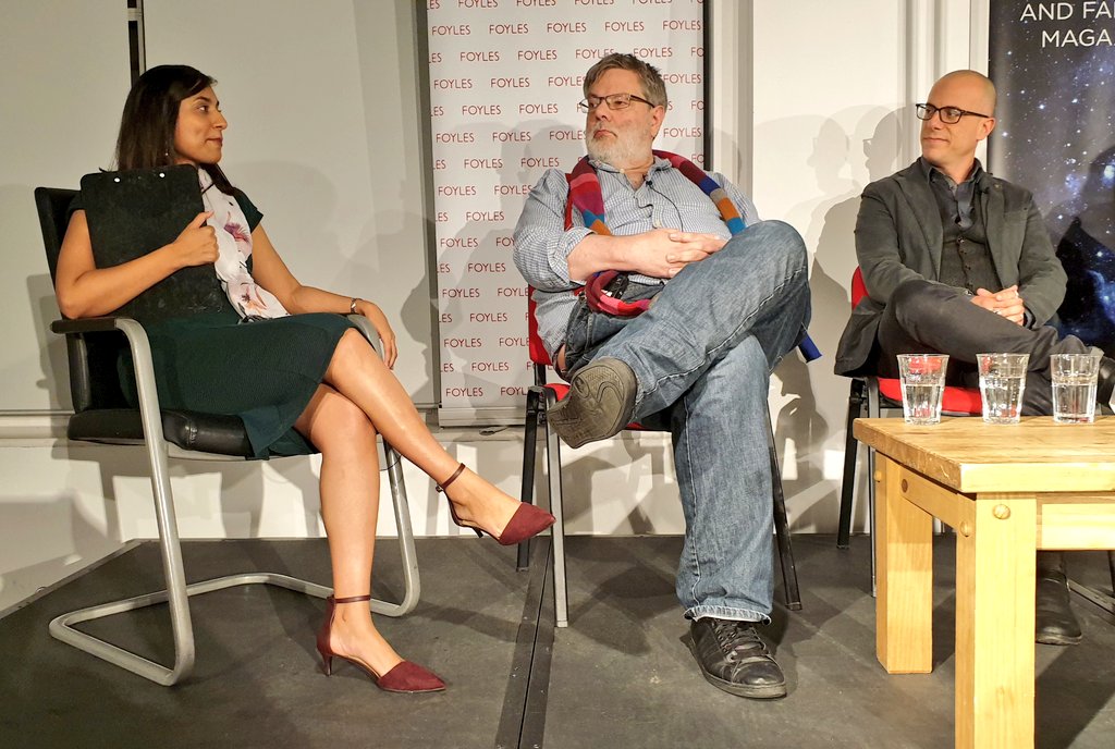lapswood8's tweet photo. The final panel at today's #SFXBookCon2 is called, 'Paradox Lost'. From the left:
@StephenWhq (Stephen Cox),
@fdimitri (Francesco Dimitri),
@lavietidhar (Lavie Tidhar),
@BexLevene (Rebecca Levene),
@michaelcarey191 (M.R. Carey).
#sciencefiction #fantasy #books 📚 #writers #panels https://t.co/Ct9yM9Se7Y