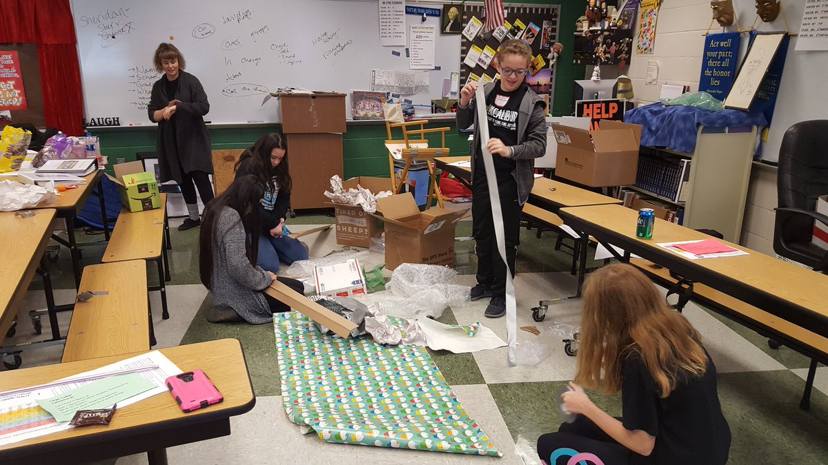 LKMSUthe's tweet photo. Over 200 BVUSD middle schoolers attended this year's BV Jr. Thespian festival at LKMS today. They worked with area theatre professionals/directors on set design, stage combat, auditioning, make-up, dance, and all things theatre! @BVFineArts @bvschools https://t.co/XbA8S5tCxh