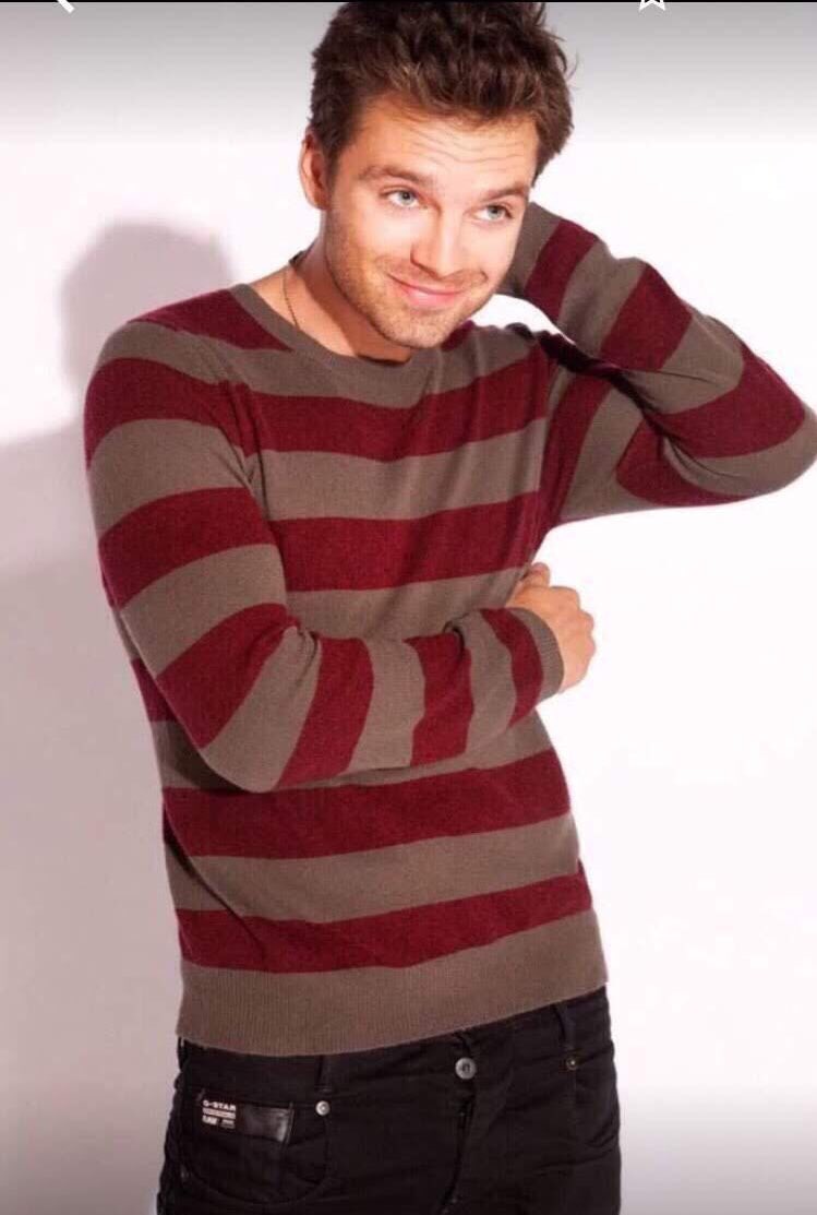 SebRules1's tweet image. #CheerMeUpIn5WordsOrLess Sebastian Stan #SexyandAdorable