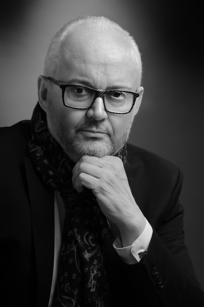 Maurice Léonard, founder, CEO, and muse, created Gold &amp; Wood and set up his handcrafted factory in Hosingen in the North of Luxembourg.
As a true pioneer, he was the first to master the manufacturing of frames made entirely of precious wood.