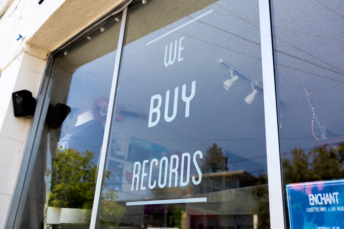 VisitBerkeley's tweet photo. Buy and sell #vinyl #records @hercules_record in @LorinDistrict an @SFBARTable neighborhood at #ashbybart 🙌 https://t.co/P4DnFCiU3H