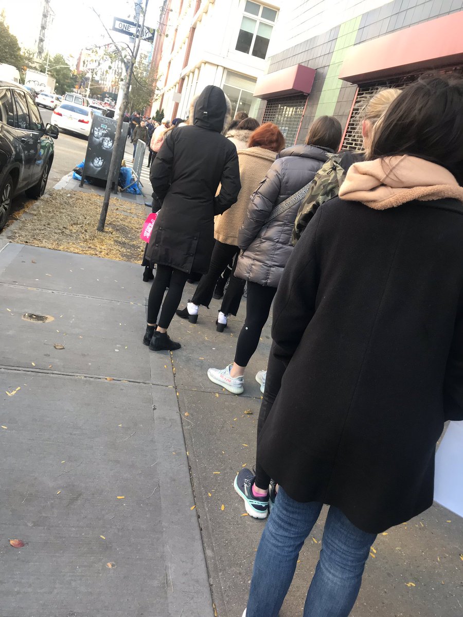 samplesally's tweet image. Chloé sample sale is an additional 20% off the sale price. But is it worrh waiting in line?