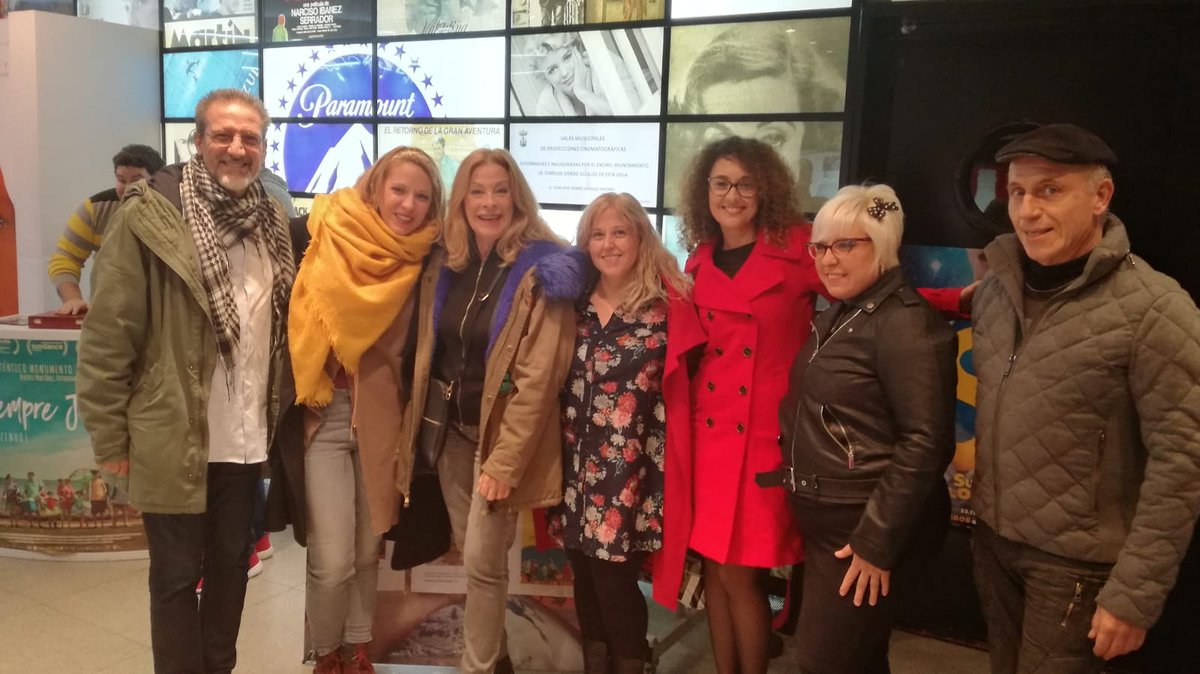 <a href="/Elpomoazul/">El pomo azul</a> equipo preparado para verla en <a href="/CLMFECISO/">FECISO CLM</a> <a href="/CinesRedux/">ReduxMulticines</a> #Torrijos 
#Elpomoazul #aporlosGoya