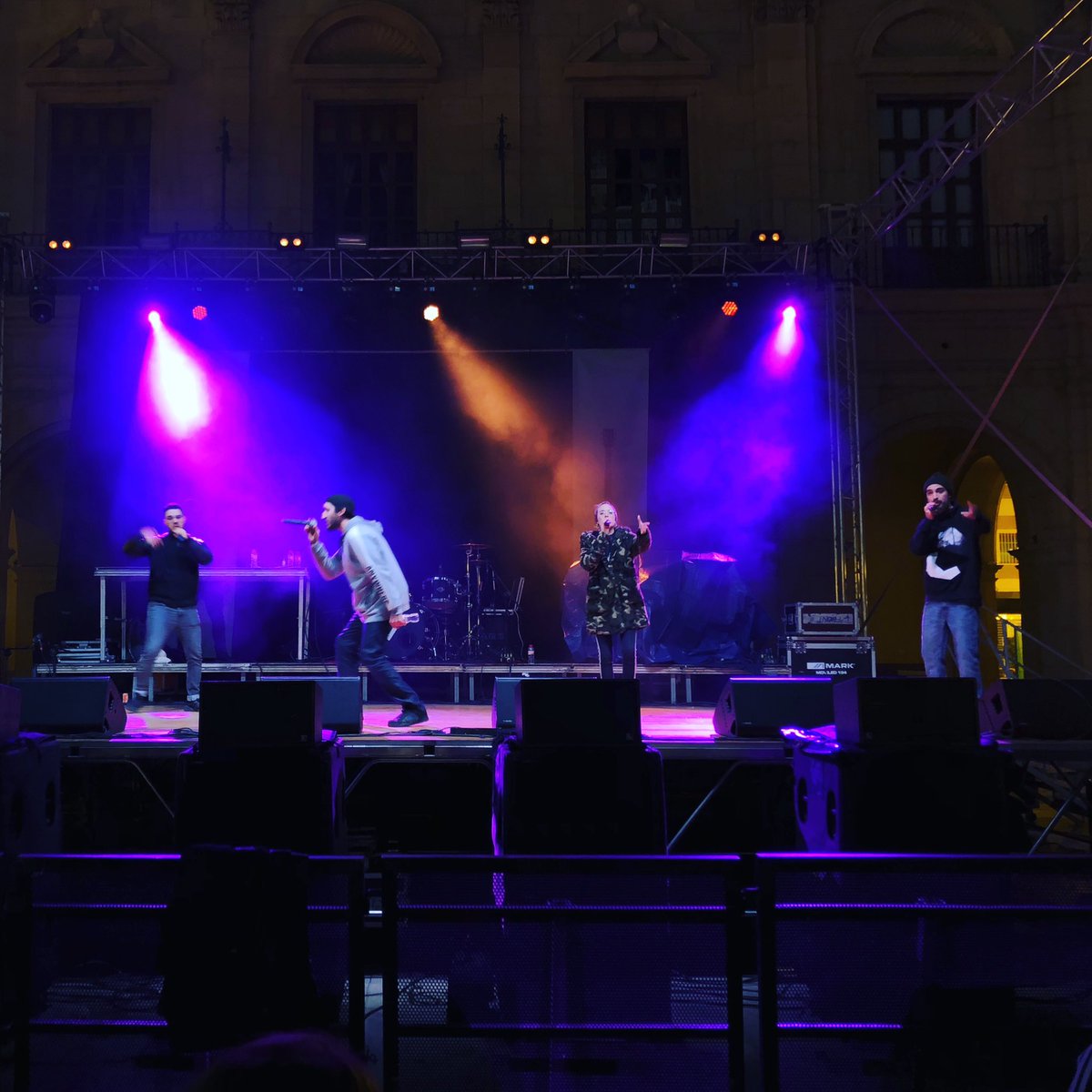 FiraTroVAM's tweet photo. Periferia Norte amb JazzWoman en la Plaça Major de Castelló! Fusió de ritmes urbans per a la nit del dissabte en el #Trovam2018! https://t.co/LjX95HOckm
