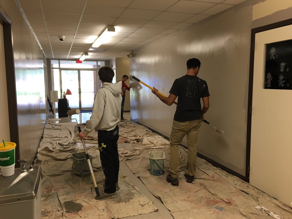 MBrasherElem's tweet photo. Our halls are getting painted today!! We can’t wait to see it finished! #brasherpride #TEAMRapides https://t.co/D7EXwvAv31