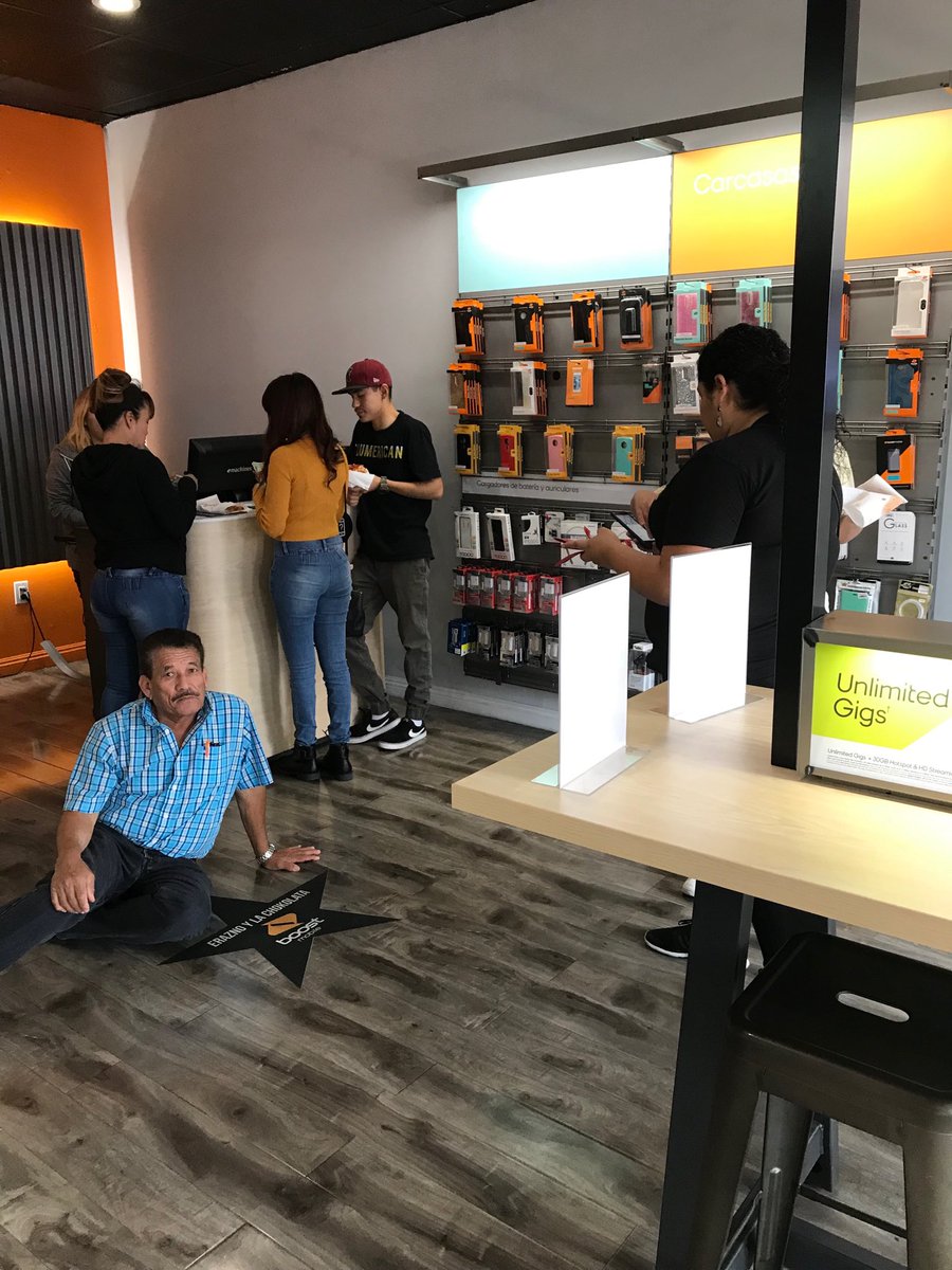 Stop by at Jet  Wireless in Maywood Ca and take a picture with Eraznos star for a chance to win tickets to the Latin Grammys and hear about our great specials ⁦<a href="/Jenhustle976/">Jen Villalobos</a>⁩ ⁦<a href="/marceco_rick/">Rick Cardenas</a>⁩ ⁦@LM_Pigeon⁩ ⁦<a href="/dahlquist/">dahlquist</a>⁩