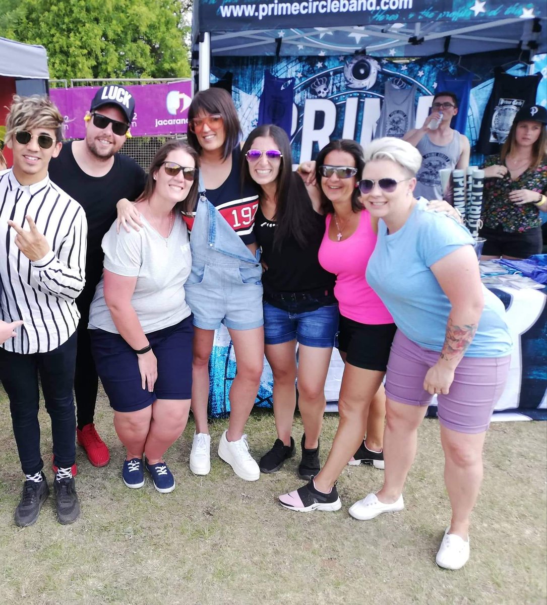 Jantz_Wedding's tweet photo. So happy to finally  meet you @Goodlucklive @primefest #primefest #jacaranda https://t.co/UbqJWYv2Q8