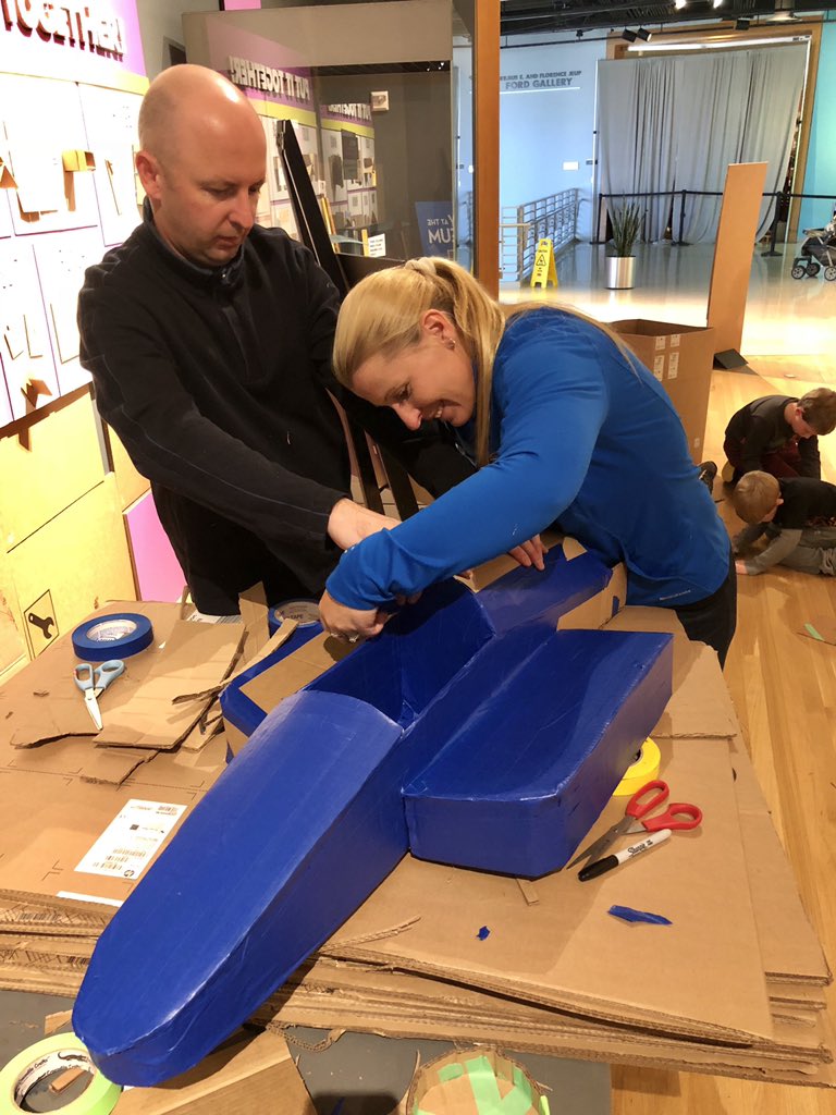 PippaMann's tweet image. Fun afternoon #CardboardEngineering at @IndianaMuseum! If you want to see how our project turned out, click the like button! When I get enough likes I’ll share a photo of us and the finished car! 😉 #HomeTown #LoveIndy