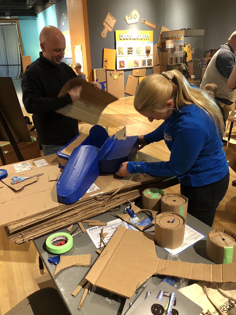 PippaMann's tweet image. Fun afternoon #CardboardEngineering at @IndianaMuseum! If you want to see how our project turned out, click the like button! When I get enough likes I’ll share a photo of us and the finished car! 😉 #HomeTown #LoveIndy