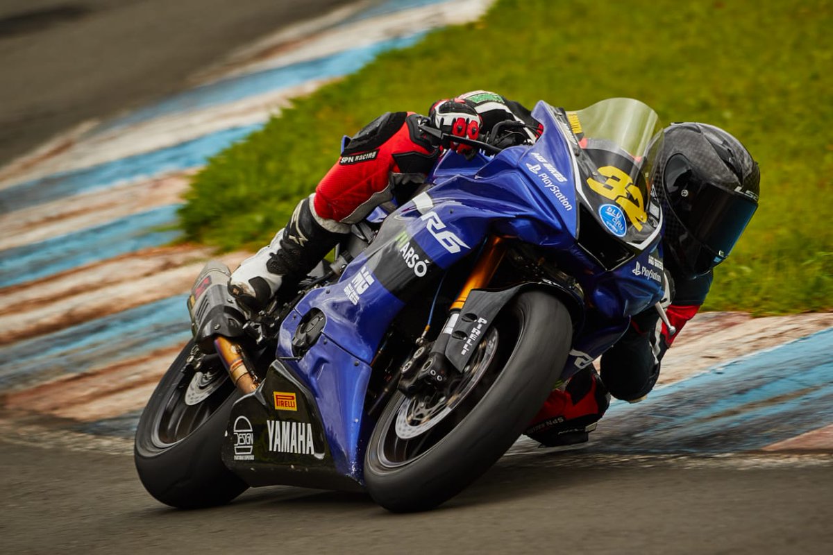 #SBKBrasilero <a href="/FaustoGranton/">Fausto Granton</a> 🇦🇷 Larga en primera fila en el circuito Ayrton Senna en Londrina🇧🇷
Resumen de la jornada del sábado 
Aquí 👇
m.facebook.com/story.php?stor…