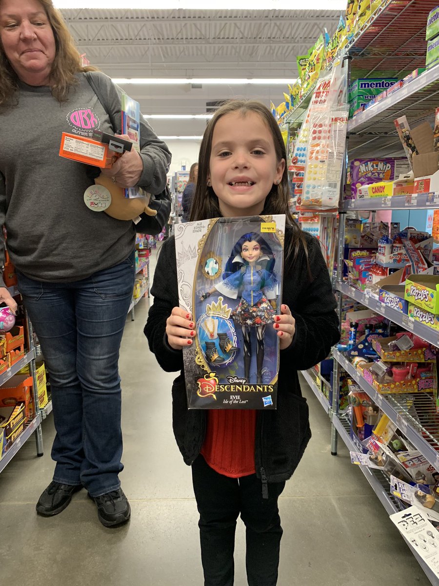 tkehenderson1's tweet photo. MEGA TOY GIVEAWAY event @fivebelow in Wilson NC today. Let go and have fun isn’t just a saying, it is our way of life, we show it, our customers know it, and you will too. Here are today’s winners in Wilson, hope to see everyone at our next event. https://t.co/sjILmX2ZMU