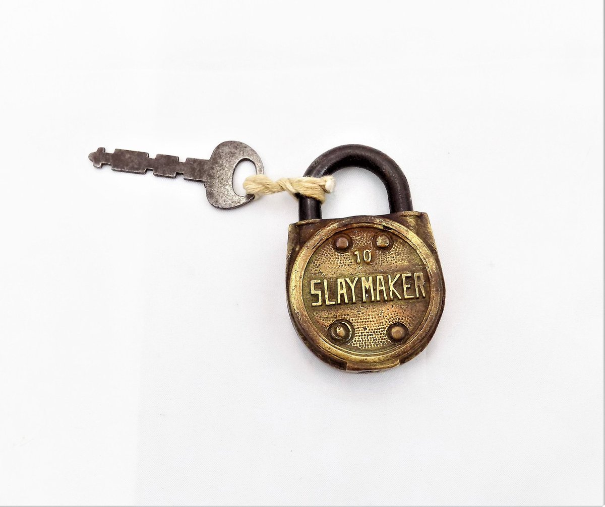 ShellyisVintage's tweet photo. Lock it up!  Slaymaker No 10 Round Padlock, With Key, Working Lock, Lancaster PA, Made in USA, Vintage Collectible Padlock #workinglock #withkey #slaymaker #no10 #shellyisvintage #gotvintage  https://t.co/ohyayWuuzj https://t.co/8sjB8PjX43