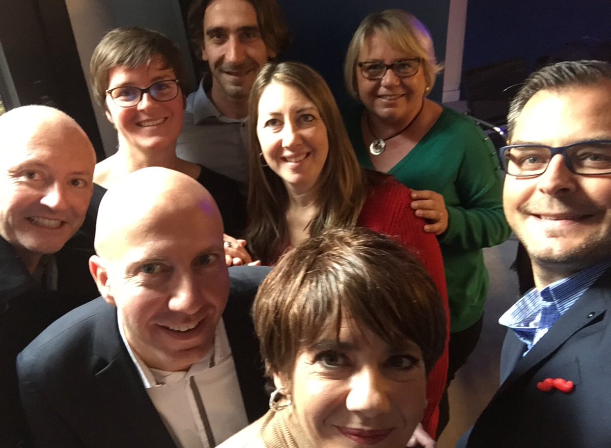 fabvaroclier's tweet photo. @NathalieWax @PA_TERRAS @WodeyC @CindyPignatelli @auvergnerhalpes Petite photo pour une fin de formation tout en couleur 〰️ https://t.co/NLX7zHQwth