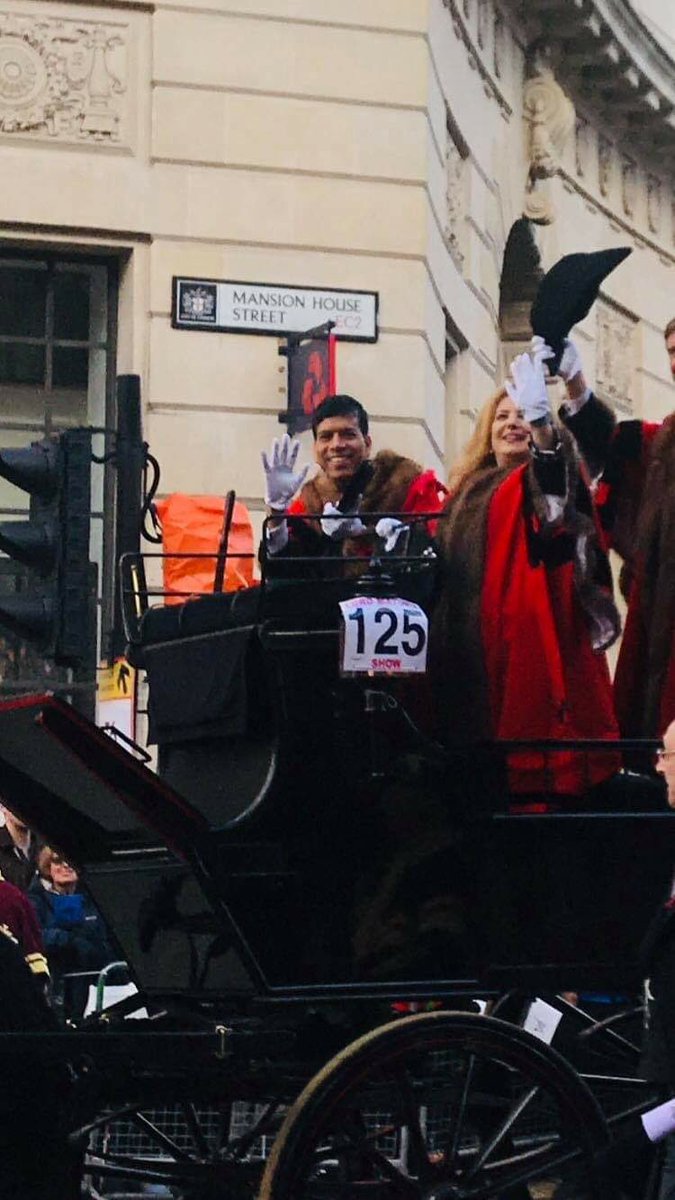 Participating for the first time I enjoyed the parade. Thanks to Dominic Reid.  And no rain, thank you Lord Mayor! <a href="/citylordmayor/">Lord Mayor of London, Alastair King</a> <a href="/CityandLivery/">City and Livery</a> <a href="/World_Traders/">World_Traders</a> <a href="/PlumbersCompany/">The Worshipful Company of Plumbers</a> <a href="/cityliveryclub/">@CityLiveryClub</a> <a href="/LondonFreemen/">The Guild of Freemen</a>