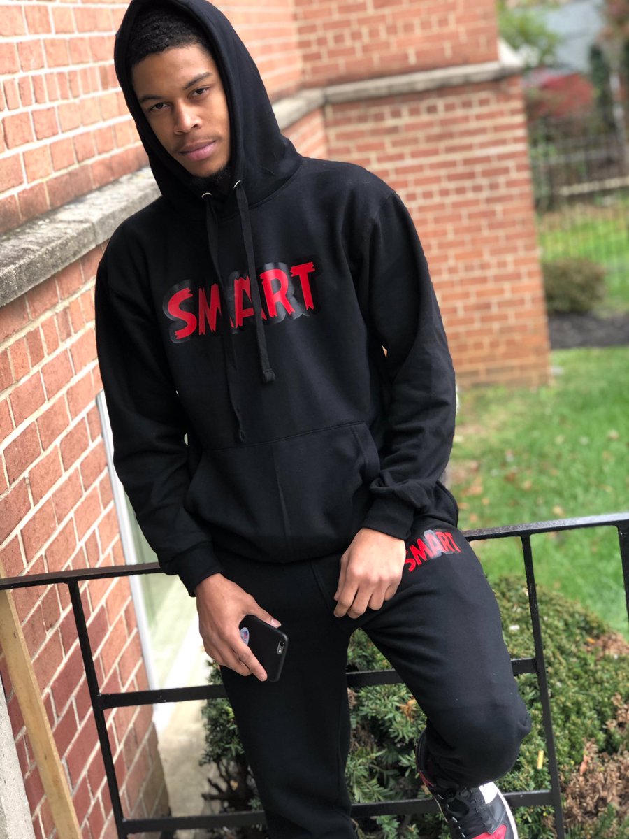 @donthemessiah rocking the very first $MART sweatsuit 🥵 more colors coming soon