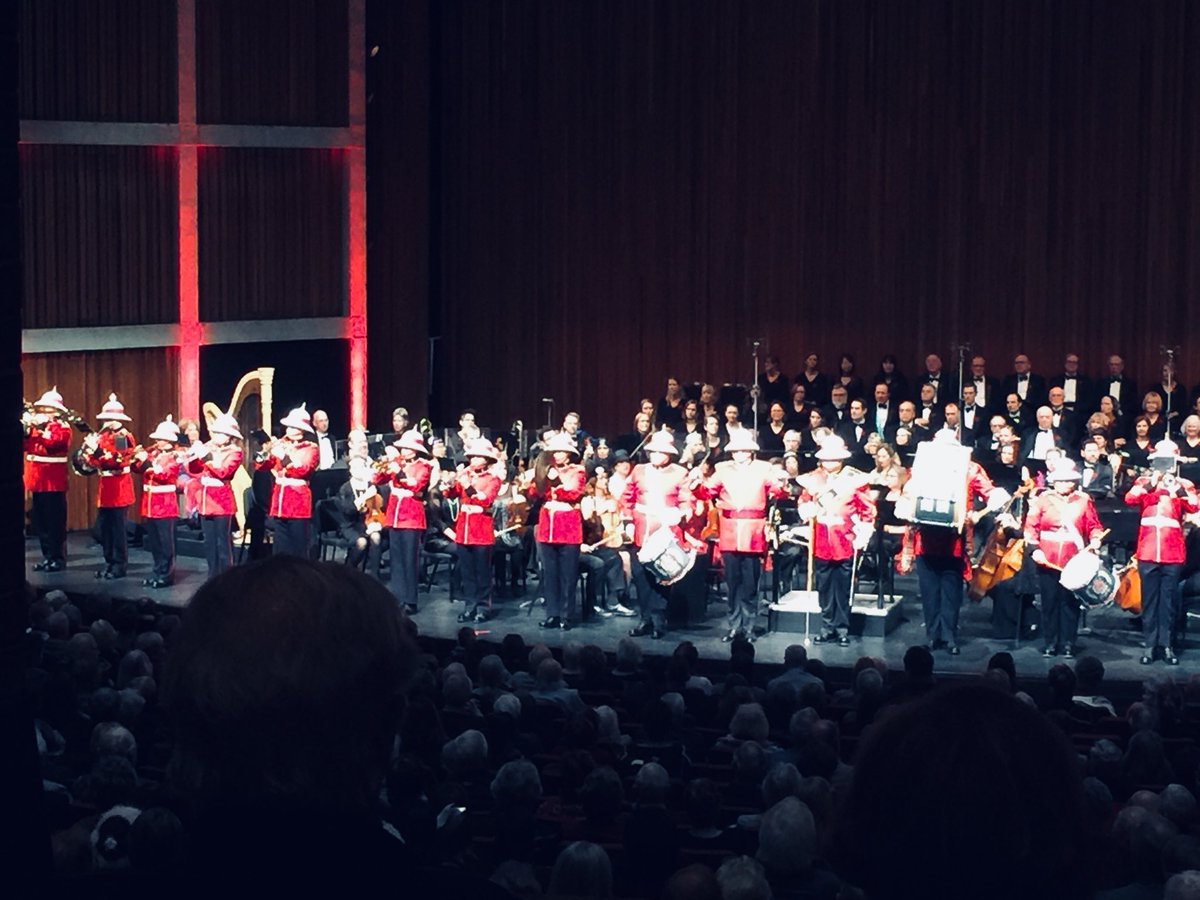 H_P_O's tweet photo. . @RHLIband perform onstage at From Broadway to Tin Pan Alley, our concert marking 100 years since WWI armistice. Thank for a special evening of music @TweetTheCore https://t.co/PnaoJ0VNBZ