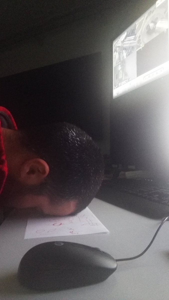 boronfan's tweet image. Why did I forget my @OSTRICHPILLOW when I most need it?? Night shift at #SwissLightSource @psich_en