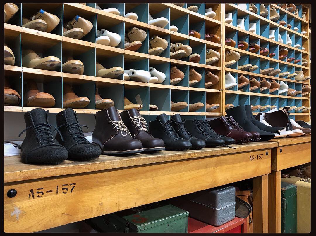 WesterlyShoes's tweet photo. End of week lineup.
#shoemaking #bootmaking #handmadeshoes #handmadeboots #bespoke #bespokedesign #design #shoedesign #bespokeboots #lasts #shoemaker #madeincanada #madeinbc #yvr #eastvan #1000parker #studio250 #culturecrawl #eastsideculturecrawl #culturecrawl2018 https://t.co/RyAYw1TQ2a