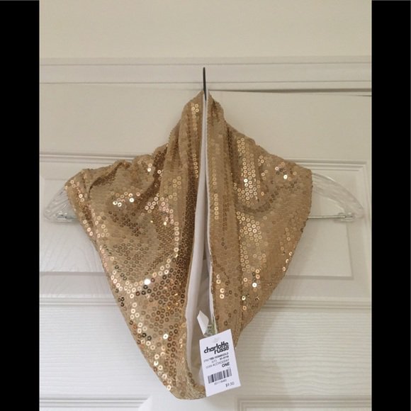 SonicMeesh's tweet photo. So good I had to share! Check out all the items I'm loving on @Poshmarkapp #poshmark #fashion #style #shopmycloset #falor #romeojulietcouture: https://t.co/b5HDIveO5X https://t.co/RArJoIkt9s