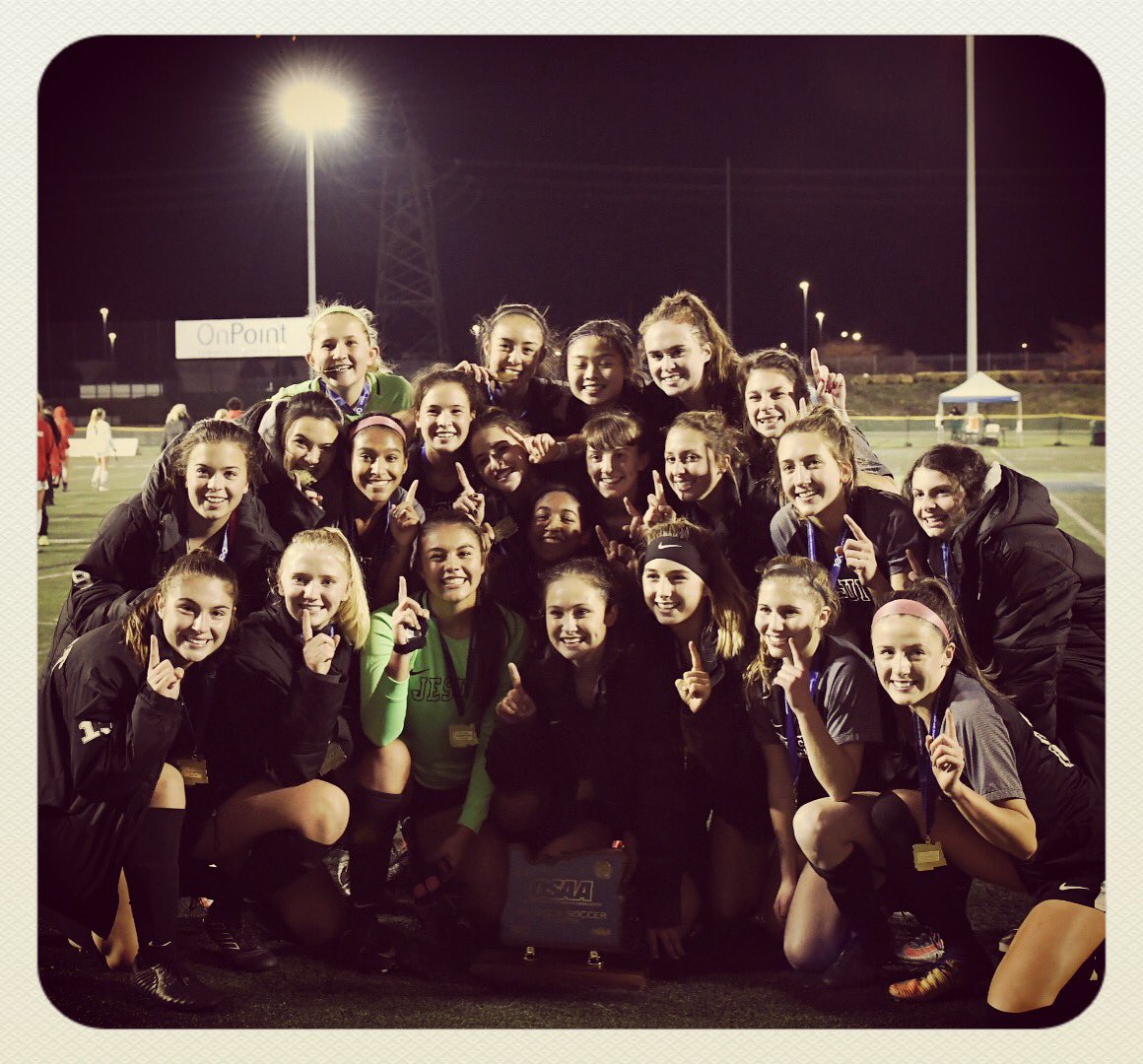CandidEyePhoto's tweet photo. State Champs! | #JesuitCrusaders #OSAA #PursueTheBlue #SaderNation #JesuitHighPDX @JesuitHighPDX @TheSaderNation (📷©️https://t.co/4EfRFELCrM) https://t.co/0RMWnSjBt8