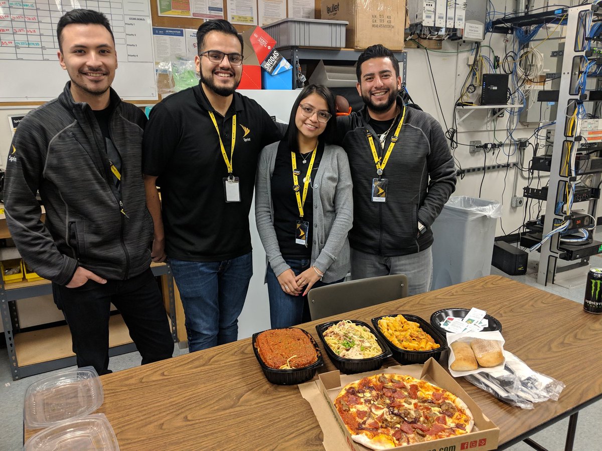 w_t_denk's tweet image. The lunch from Addison's Sprint Drive contest win looked amazing! Thank you @LangerSprint !  #BucaDiBeppo @jimmills22