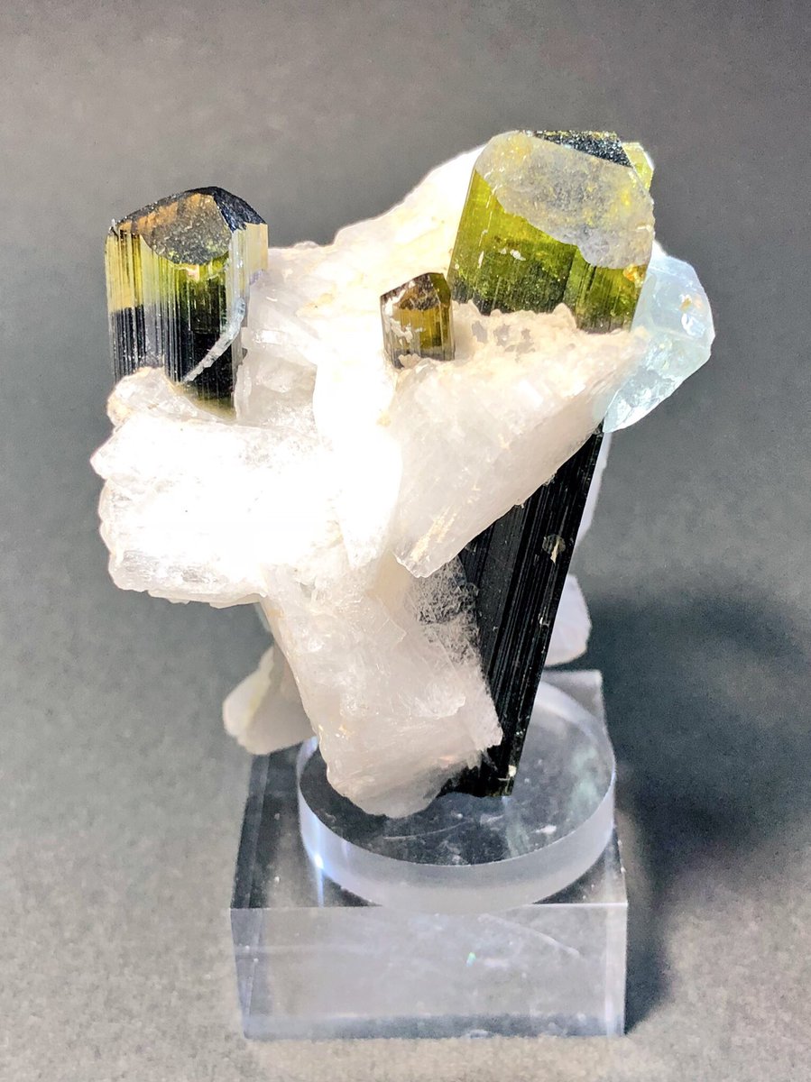 boutsu08's tweet image. １秒も働かずにトルマリンが欲しい！