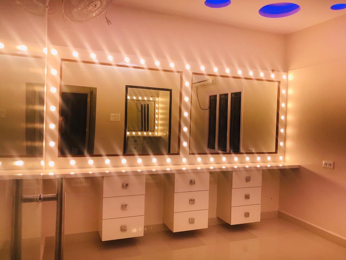 KashyapSkanda's tweet photo. Blush salon - A project by Skanda #saloninteriors #blushsalon#makeupbypavithrakalmath #contemporarystyle#bangalore_insta #bangalorediaries #saloninteriors #salonartanddesign #beautifulinwhite #blackandwhite #perfectconcept #elegancyatitsfinest👑👑👑👑👑 #elegantinteriors https://t.co/OXhCMPc8rb