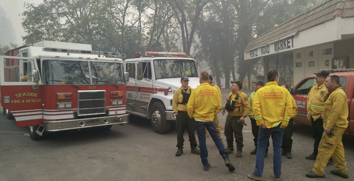 GavinNewsom's tweet image. Today, I stood in awe of the strength and resilience of the people of Paradise, CA. Folks who lost everything, bending down on a knee to help another up.

Forever grateful for our firefighters and first responders on the frontlines tonight, battling these fires to keep CA safe.