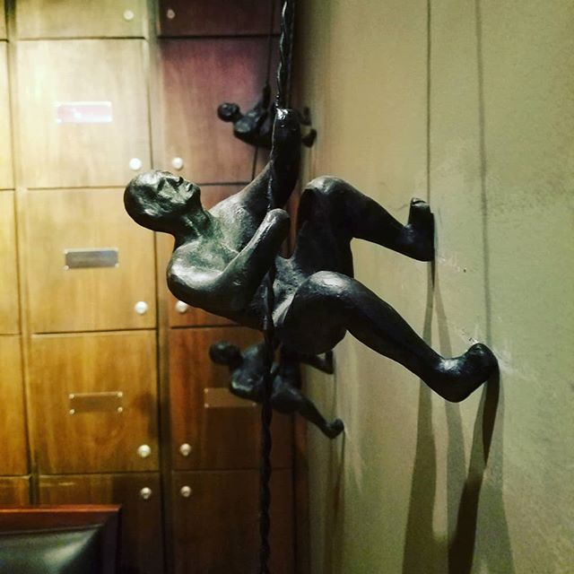 cletch's tweet photo. Fun wall art in Crush - Woodlands Texas. Drink the Meritage.. the happy hour red house wine was crap.
#meritage #redwine #crushwinelounge #woodlands
#woodlandstx #FullTimeRV #mobileofficelife #RealHomeSense #winebar https://t.co/xSyWJ8aXES
