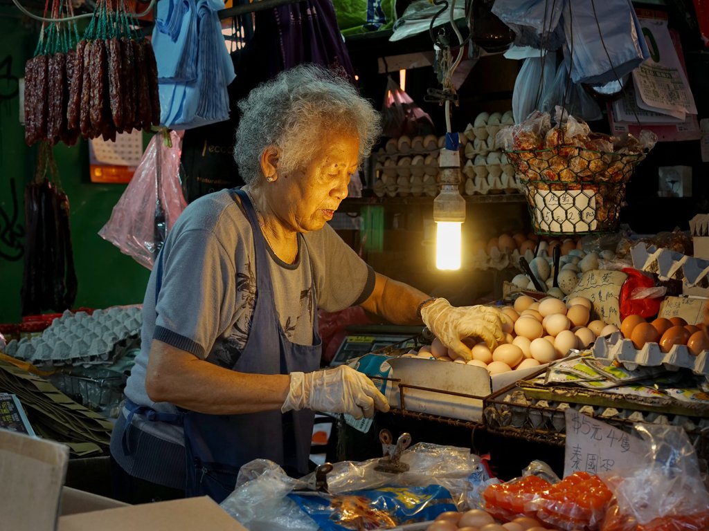 JoeLeun10695100's tweet photo. Really thrilled to receive my #RPSDistinction from @The_RPS for my portfolio on The Old One-man Small Businesses in Hong Kong. My intention was to capture and preserve, as historical records, images of these businesses before they disappear . #ARPS #Photography https://t.co/LiHv7cLIpF