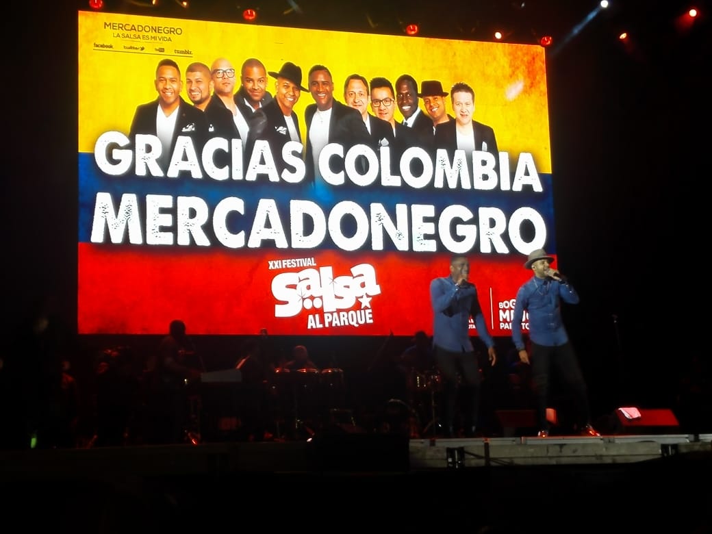 <a href="/CaracolRadio/">Caracol Radio</a> Iniciamos #TopCaracol Con <a href="/gilbertoSR/">Gilberto Santa Rosa</a> Amor de los amores. Mañana estará en #SalsaAlParque2018 8 p.m entrada libre.
Hoy termino la jornada con <a href="/Mercadosalsa/">Mercadonegro </a> <a href="/TatoCepeda/">Tato Cepeda</a> 
<a href="/FeriaDeCaliOf/">Feria de Cali</a> <a href="/CaracolRadio/">Caracol Radio</a>