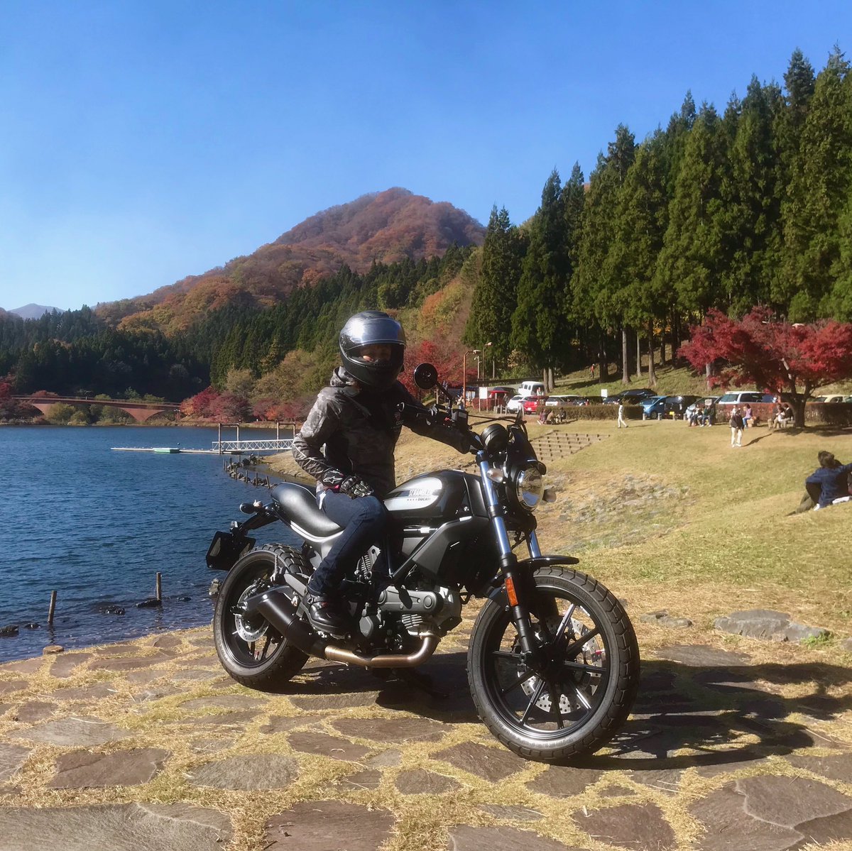 みわちん Scrambler Sixty2 Twitter પર 昨日無事納車されました 史上最少世界最少のドゥカティライダー誕生です スクランブラーsixty2 400ccなので中型免許でok Scrambler Sixty2 スクランブラー Ducati ドカティ ドゥカティ バイク女子 女子ライダー