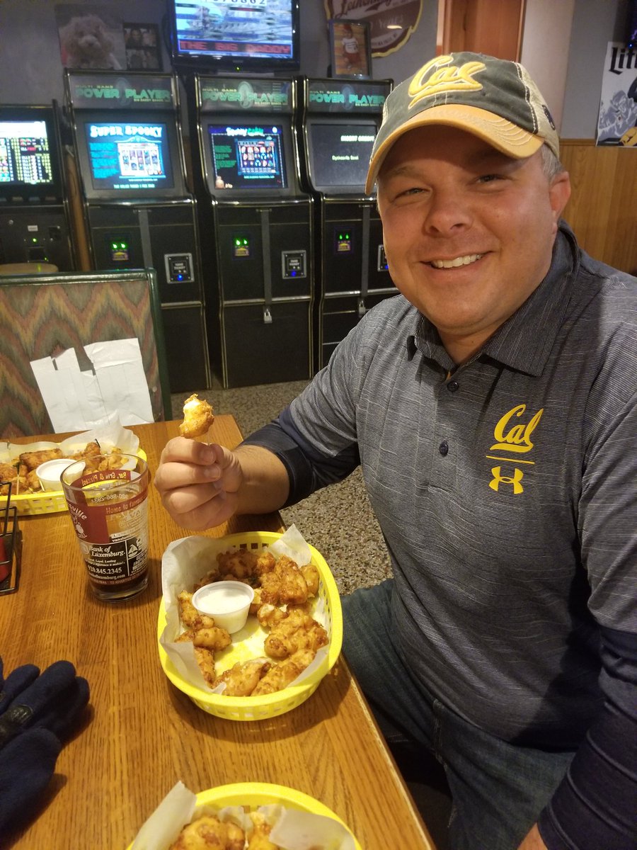 Beargating's tweet image. Scouting trip to Wisconsin. Can't do cheese curds without learning from the best.
#Chuck'sDykesvilleBowl
#BigGame
#TailgatePrep
#2328Legacy
