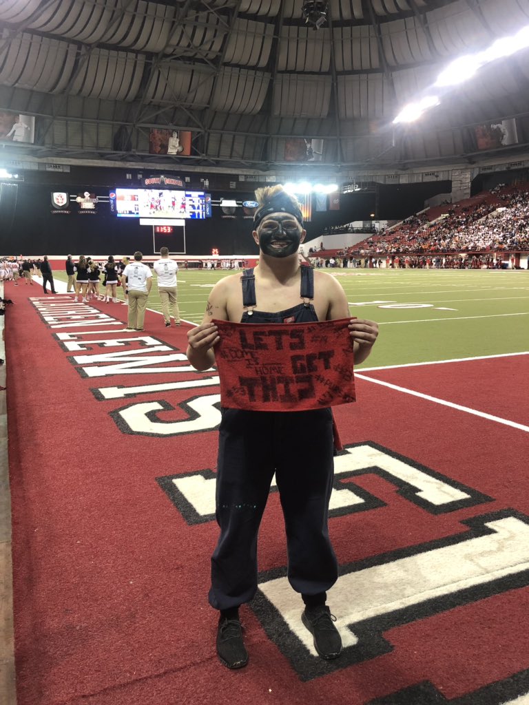 SDHSFootballChamp tweet media