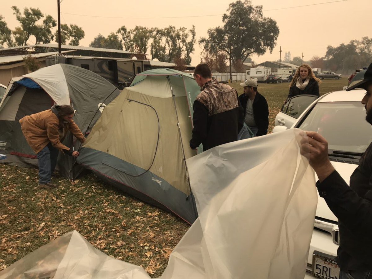 We’ve partnered with <a href="/MuslimYouthUSA/">Muslim Youth USA</a> &amp; have boots on the ground to help those displaced by the #WoolseyFire. We're setting up temporary camps &amp; providing supplies. You can help here: fundraise.humanityfirst.org/give/59013/#!/… <a href="/MuslimPresident/">Abdullah Dibba</a> <a href="/MuslimIQ/">Qasim Rashid</a>