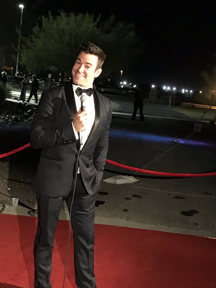 jeffcivillico's tweet photo. On the red carpet tonight in Phoenix for “Rock the Cause for Kids 2018” - hosted by the #ChandlerCompadres 🎤 Great cause, great event! 🙌🙌 https://t.co/kU14QoOfCa