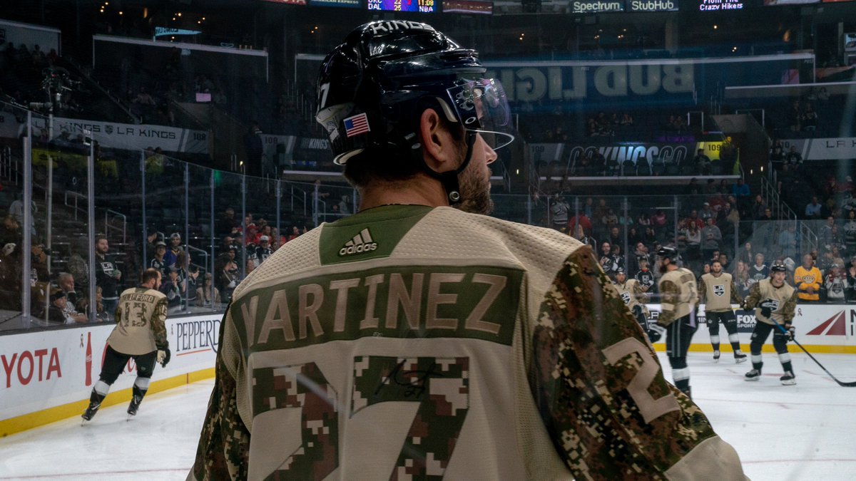 la kings camo jersey