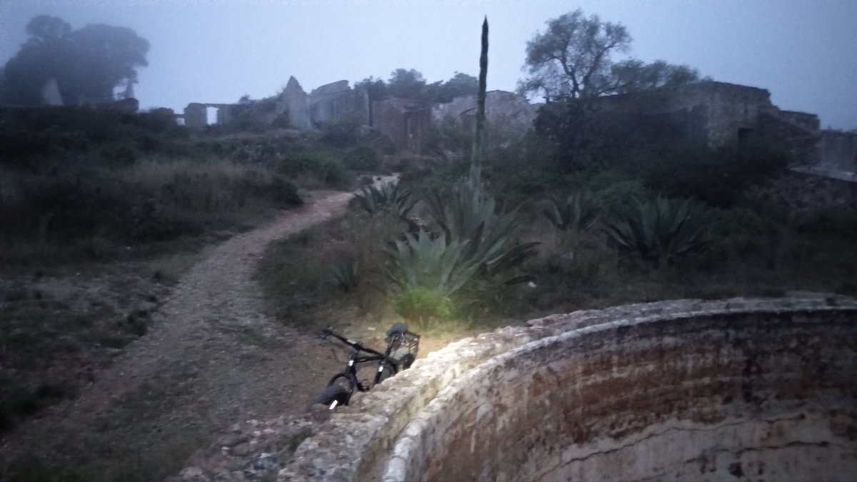 #SiVamosAPasear que sea de una manera #divertida y si pudiéramos incluir la #bicicleta en nuestra aventura sería un #viajeextraordinario <a href="/MejicoMagicko/">MEJICO MAGICKO</a> <a href="/Bicireporteando/">Bicireporteando</a> <a href="/VisitPozos/">Mineral de Pozos</a> <a href="/GtoCulturalMX/">Guanajuato Cultural MX</a> <a href="/Aventura/">Aventura</a> #surly #fatbike <a href="/jerezoficial/">Jerez Zacatecas, Mex</a> <a href="/AgaveFest/">Agave Fest</a> #turismorural #turismocomunitario