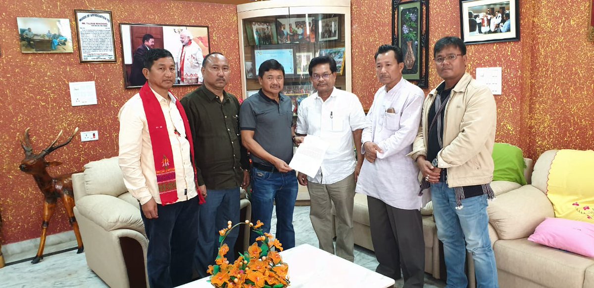 TuliramRonghang's tweet image. At a discussion on problems of Clause 8 of the Bodo Accord, the need for cooperation irrespective of party, without creating division in the demand for #AutonomousState with EM Amar Tisso, MAC Horen Bey, Holiram Terang Ex-Minister, Jotson Bey, Ex-CEM, Sanjay Kiling EX-GS, #KCS.